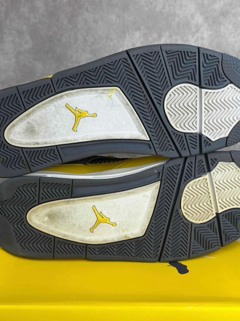 Air Jordan 4 Retro Lightning 2021 Size 13 CT8527-700 Yellow Men’s Shoes OG Rare